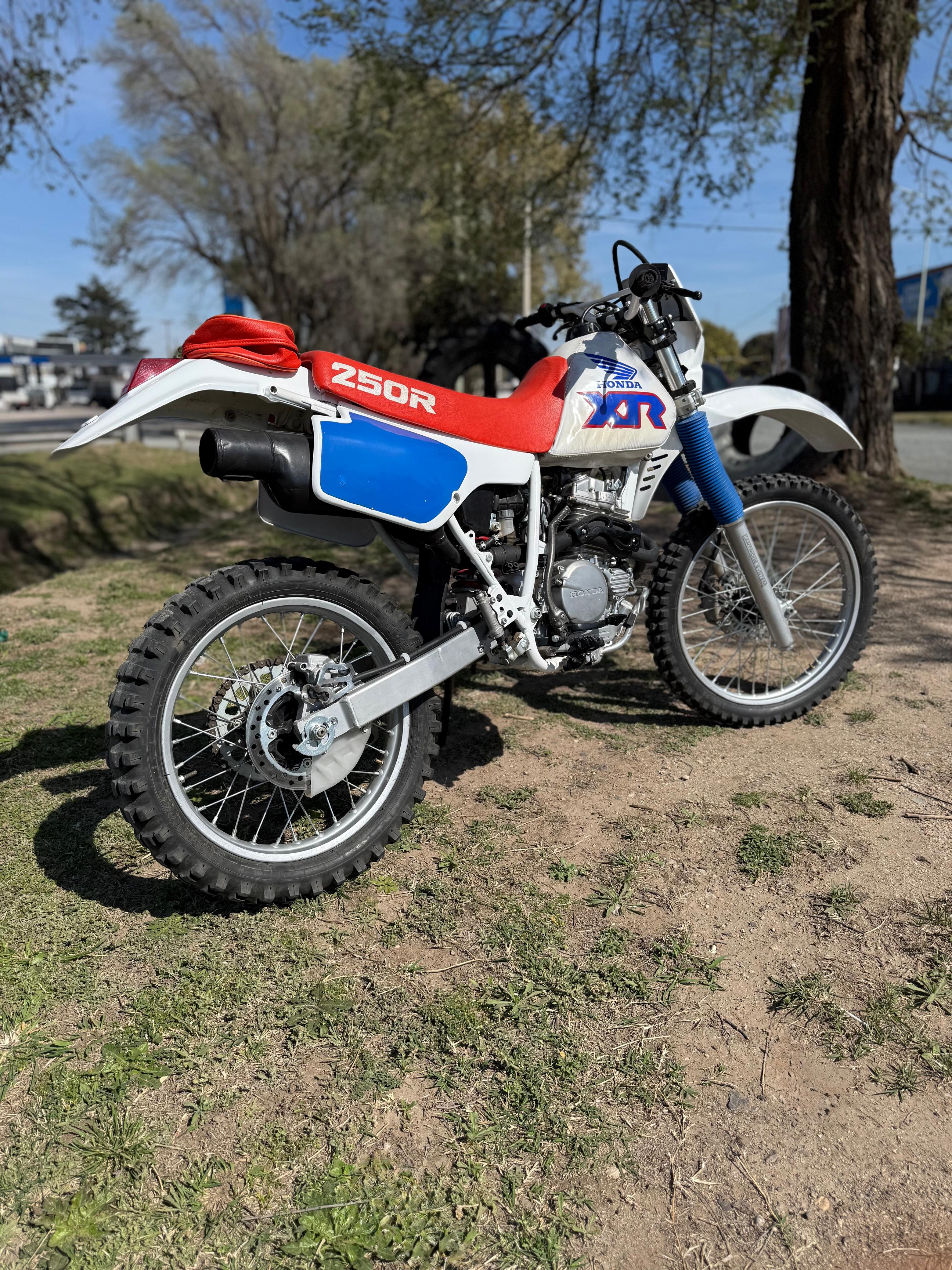 Honda XR 250 1992 — frente