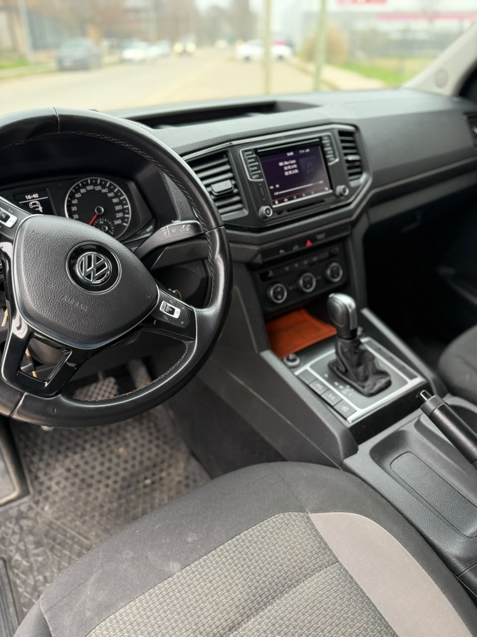Volkswagen Amarok 2.0 TD 180HP 4x2 AT Comfortline 2021 — detalle