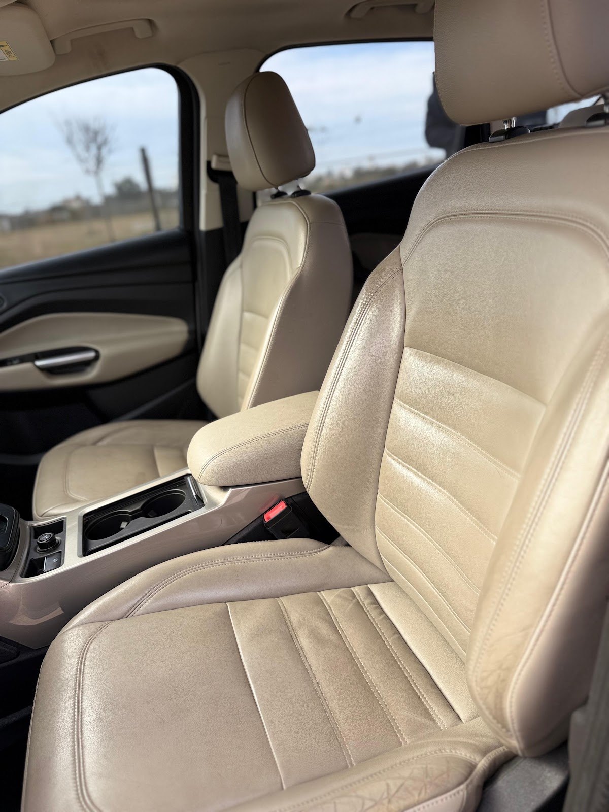 Ford Kuga 2.0 Titanium 4x4 AT 2017 — detalle