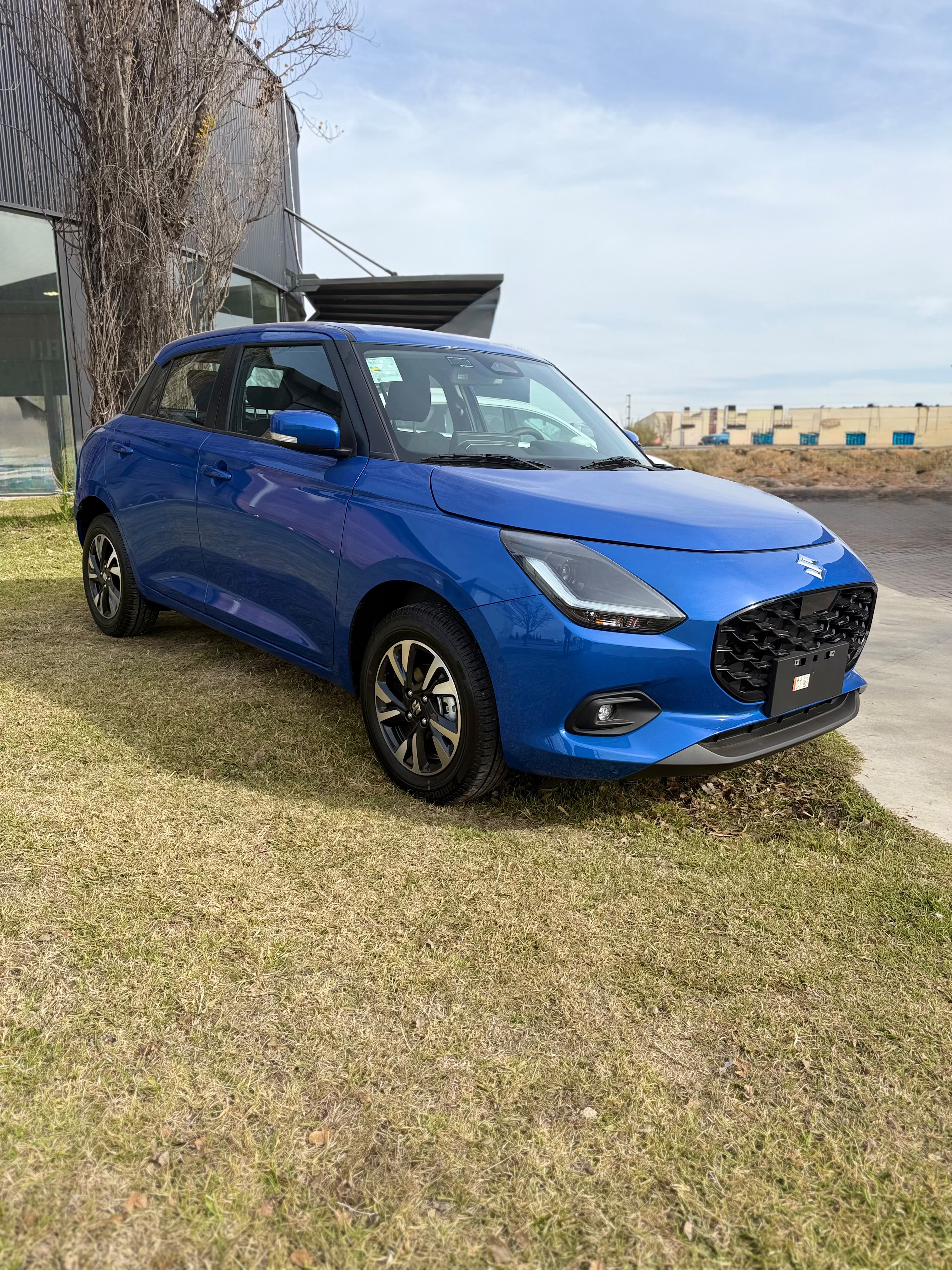 Suzuki Swift Hybrid GLX 0km — frente