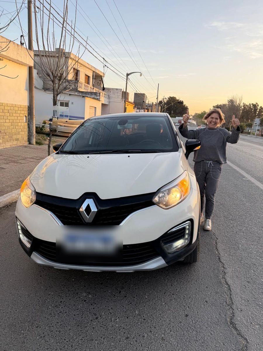Cliente de AUTO VIEW con su Renault Captur